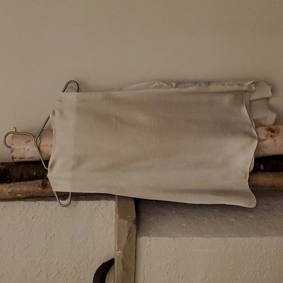 Light Gray/Silver Satin Top high/ low Size M - Picture 5 of 5